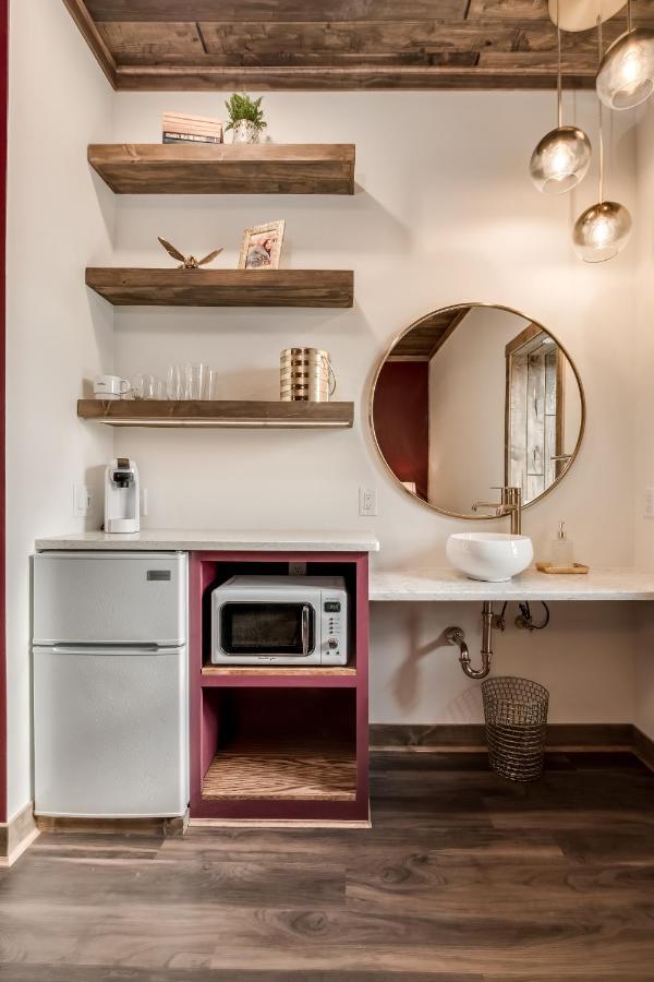 The Port Of Prescott Boutique Hotel エクステリア 写真