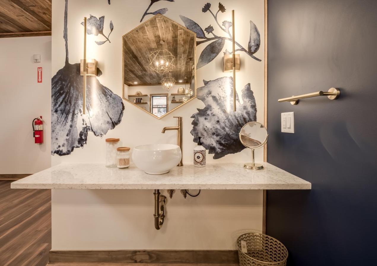 The Port Of Prescott Boutique Hotel エクステリア 写真
